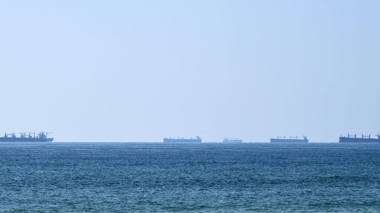 霍尔木兹海峡船舶通行情况